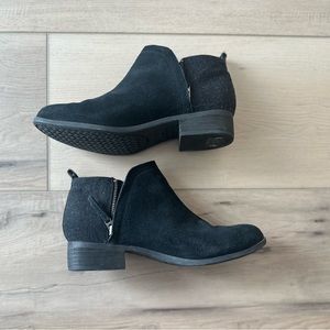 Tom’s Dahlia Black Suede wool zip Bootie 8.5